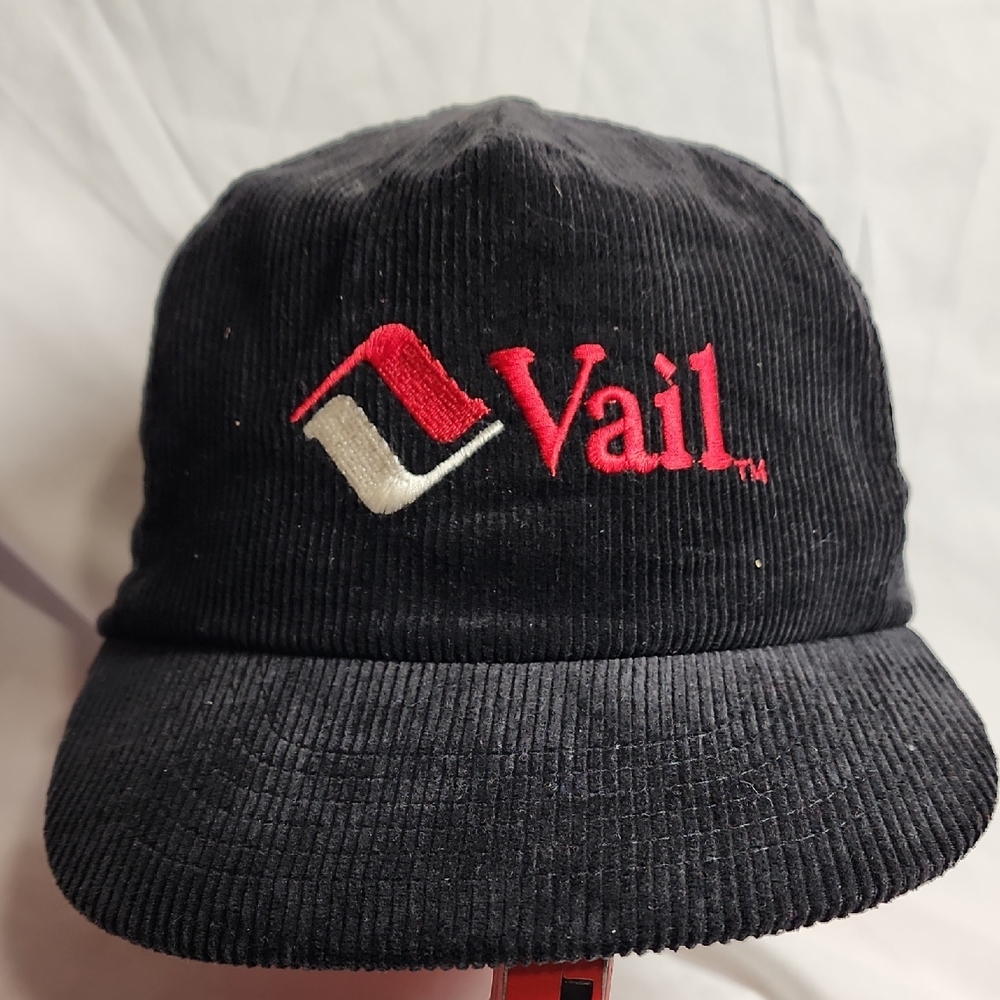 Vail Black Corduroy Cap In Excellent Condition